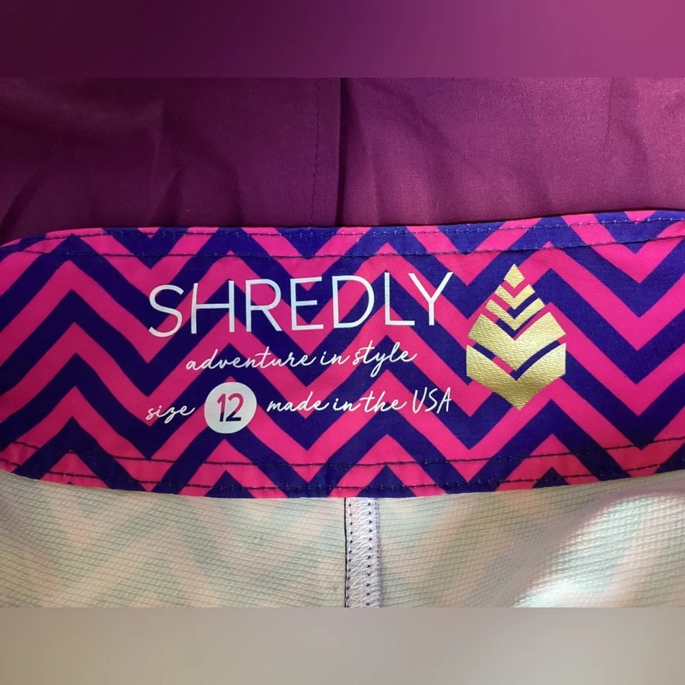 Shredly Women's Athletic Shorts - Pink Chevron - Picture 5 of 6